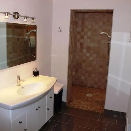Holiday home Waterside Cottage, Cashel *